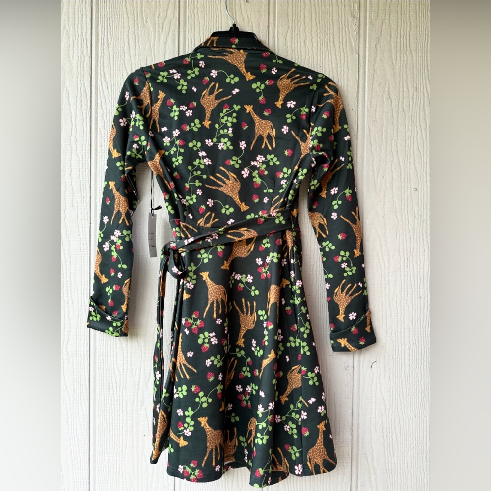Green Giraffe & Strawberry Print Wrap Dress - Picture 7 of 15